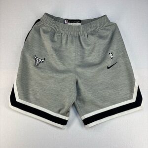 Nike NBA Men's Gray Athletic Shorts with BULLS Logo